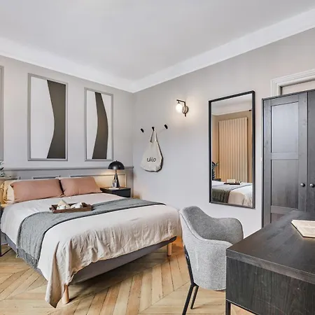 - 3 Et Balcon à Trocadéro Parigi